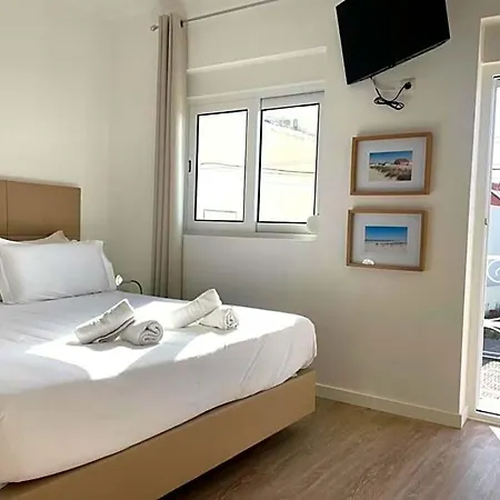 Alexandra Hotel