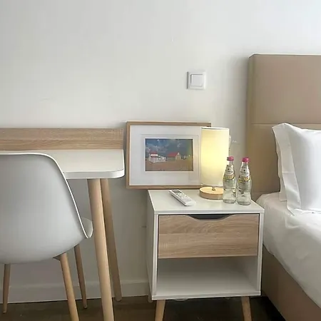 Alexandra Hotel